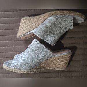 Grey And White Snakeskin Wedge Size 10